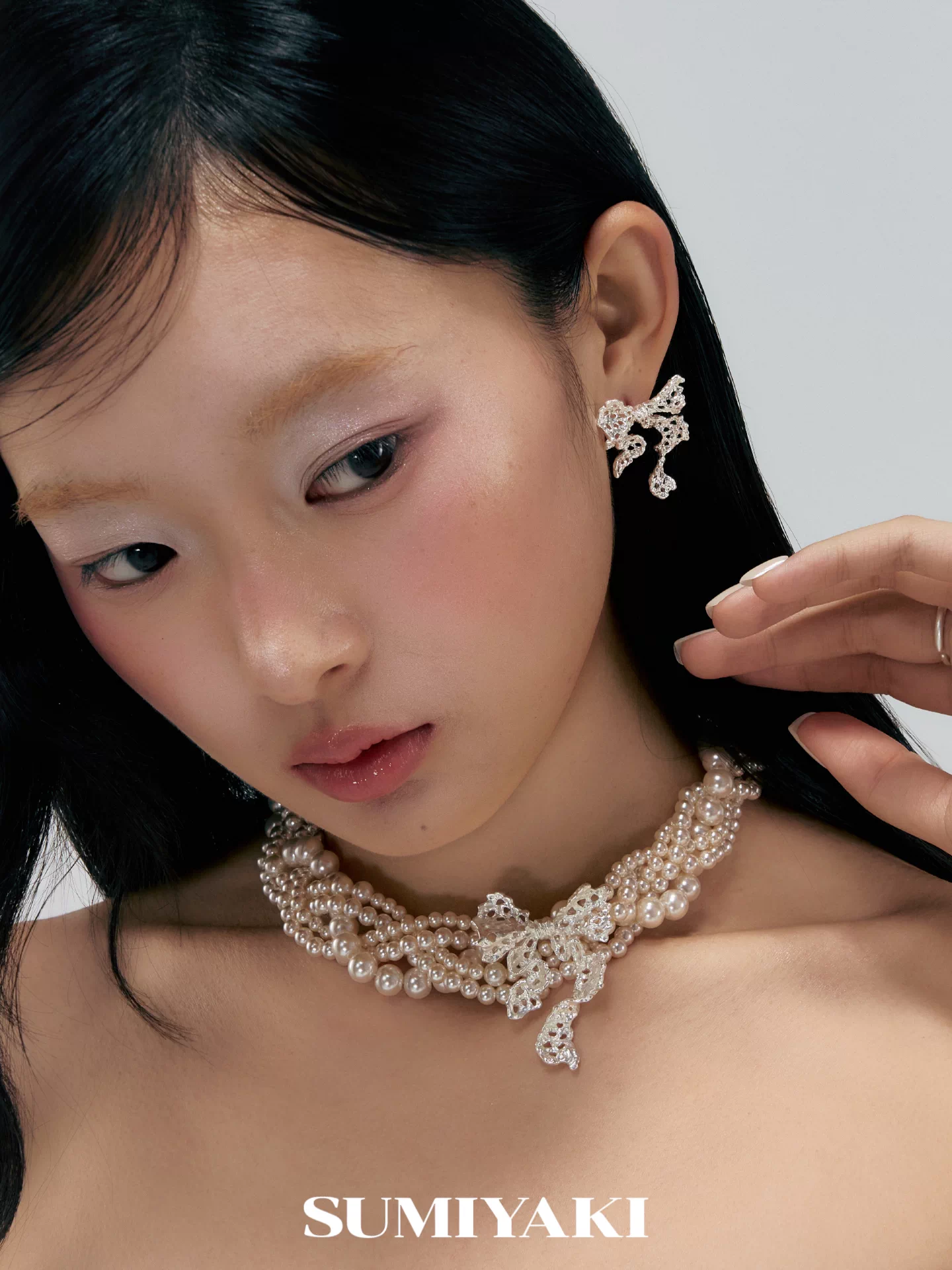 pearl bow choker 04 pearl bow choker 04