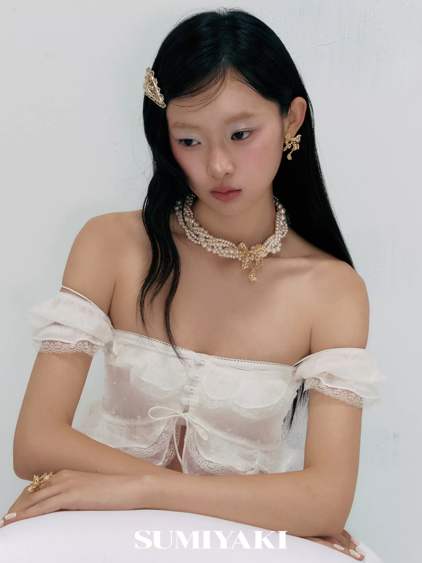 pearl bow choker 12 pearl bow choker 12